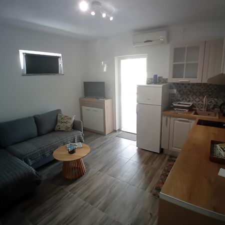Apartmani Vrzic Baška Exterior foto